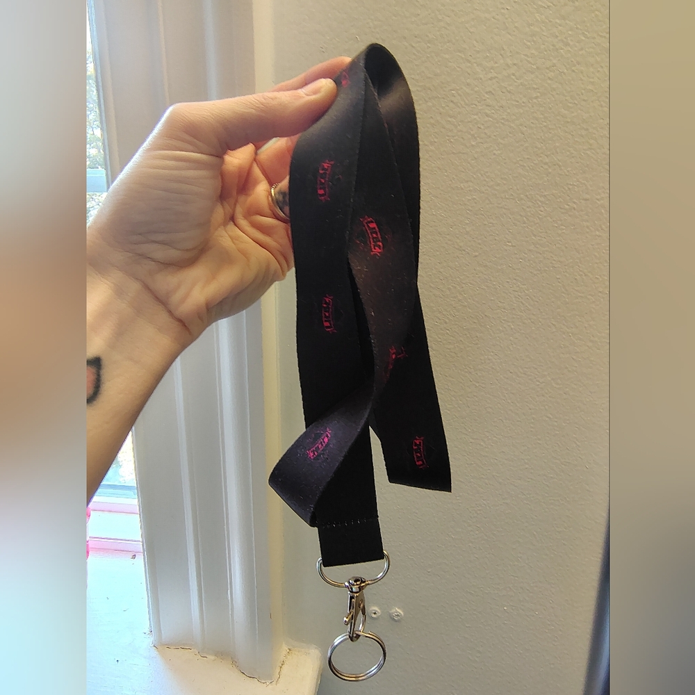 liebe skateboarding lanyard